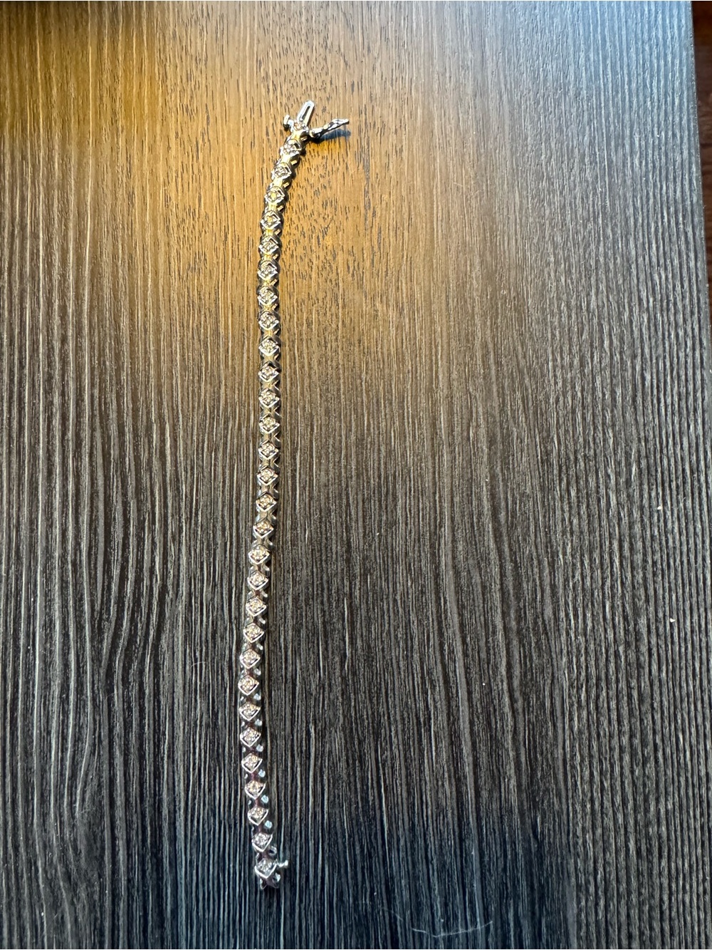 14k White Gold and 1 carat Diamond XO Tennis Bracelet - 10.4 grams